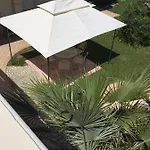 Comfortable Lower Level In With Private Pool Montelabbate
