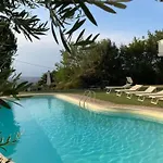 Comfortable Lower Level In With Private Pool Montelabbate