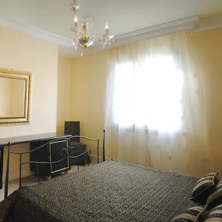 Comfortable Lower Level In With Private Pool