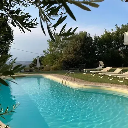Comfortable Lower Level In With Private Pool Montelabbate