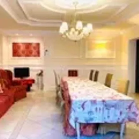 Comfortable Lower Level In With Private Pool Montelabbate