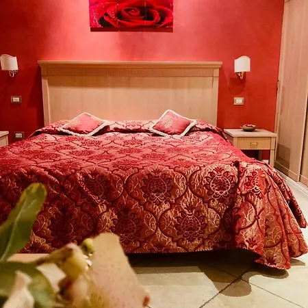 Comfortable Lower Level In With Private Pool * Montelabbate