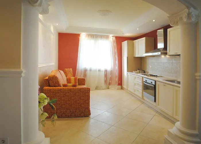 Comfortable Lower Level In With Private Pool