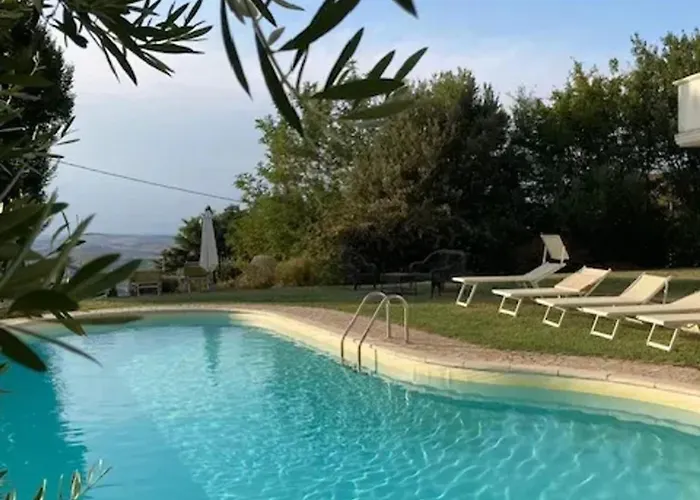 Comfortable Lower Level In With Private Pool 몬테라베이트