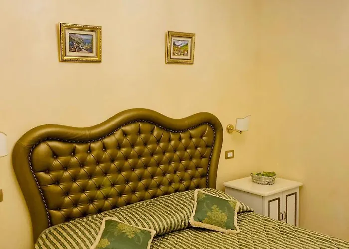 Comfortable Lower Level In With Private Pool